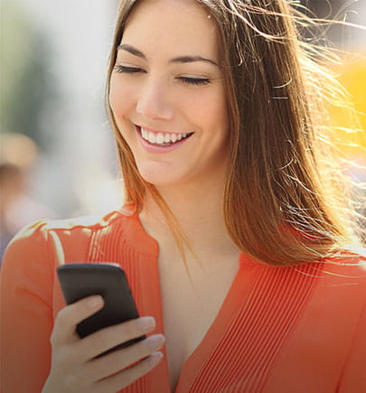 young-woman-seeing-phone