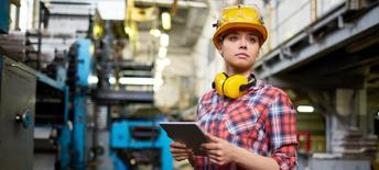 Woman_Manufacturing_Technology